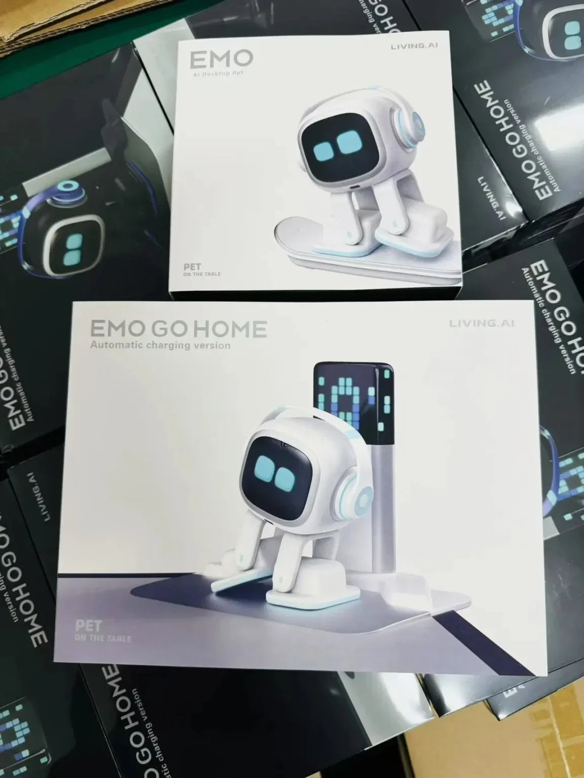 EMO AI Desktop Robot — Your Smart, Expressive Companion.